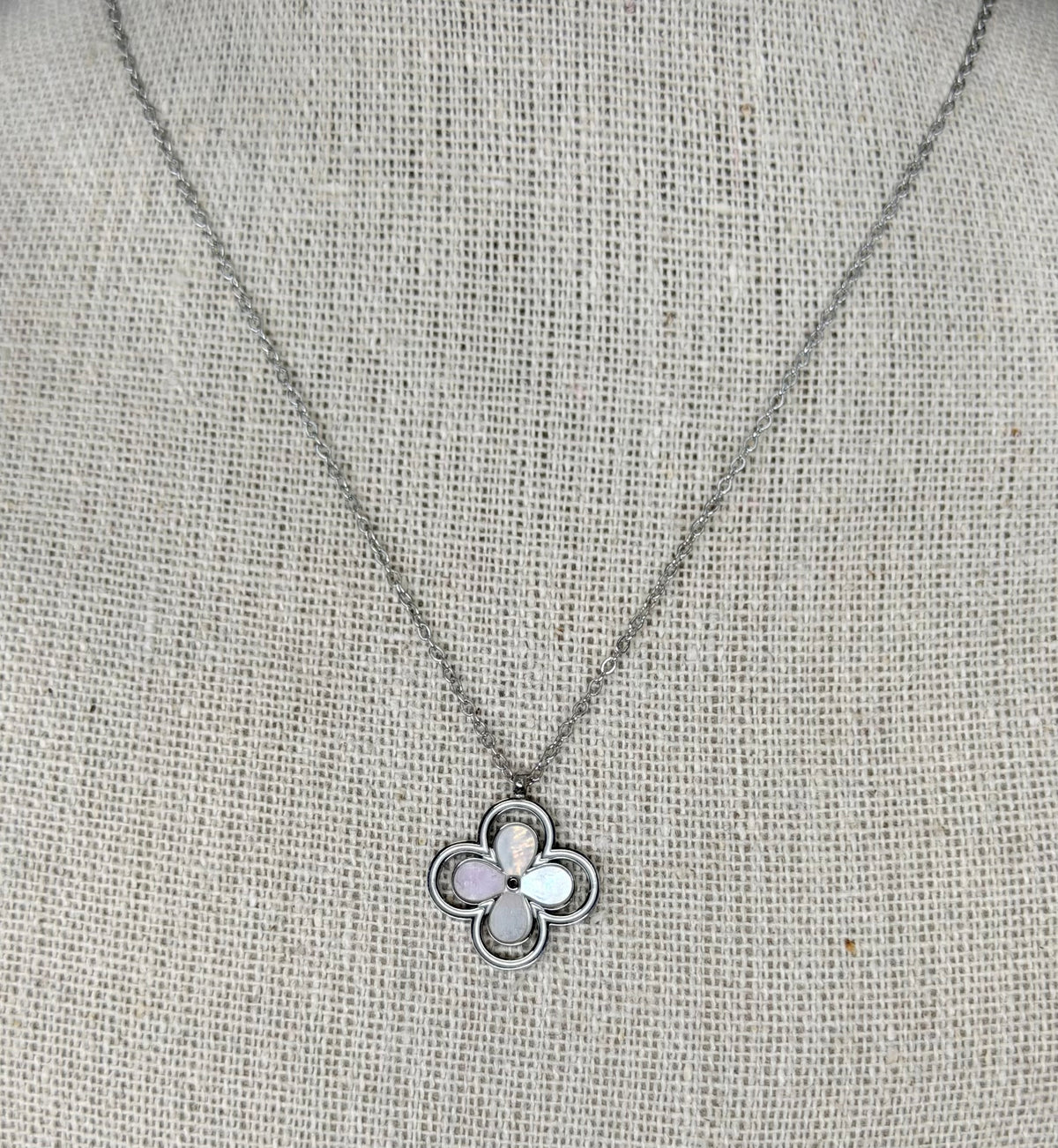 Collier Chance